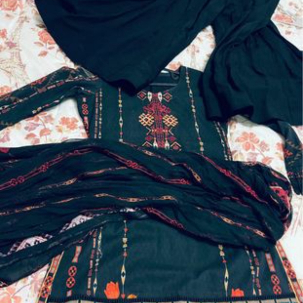 Pakistani Indian 3 pieces salwar suit dress small